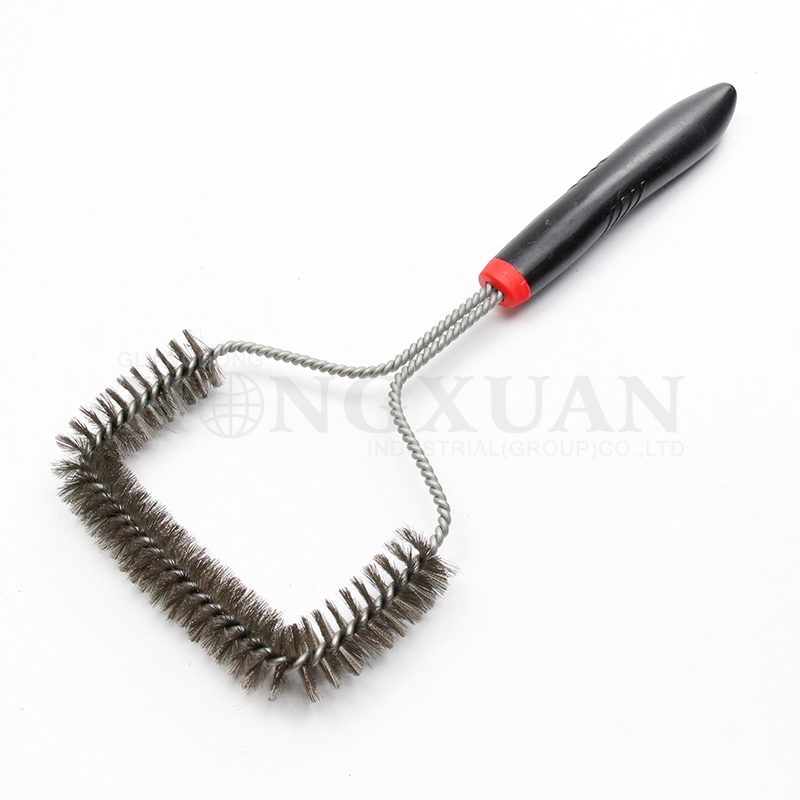 Cleaning brush