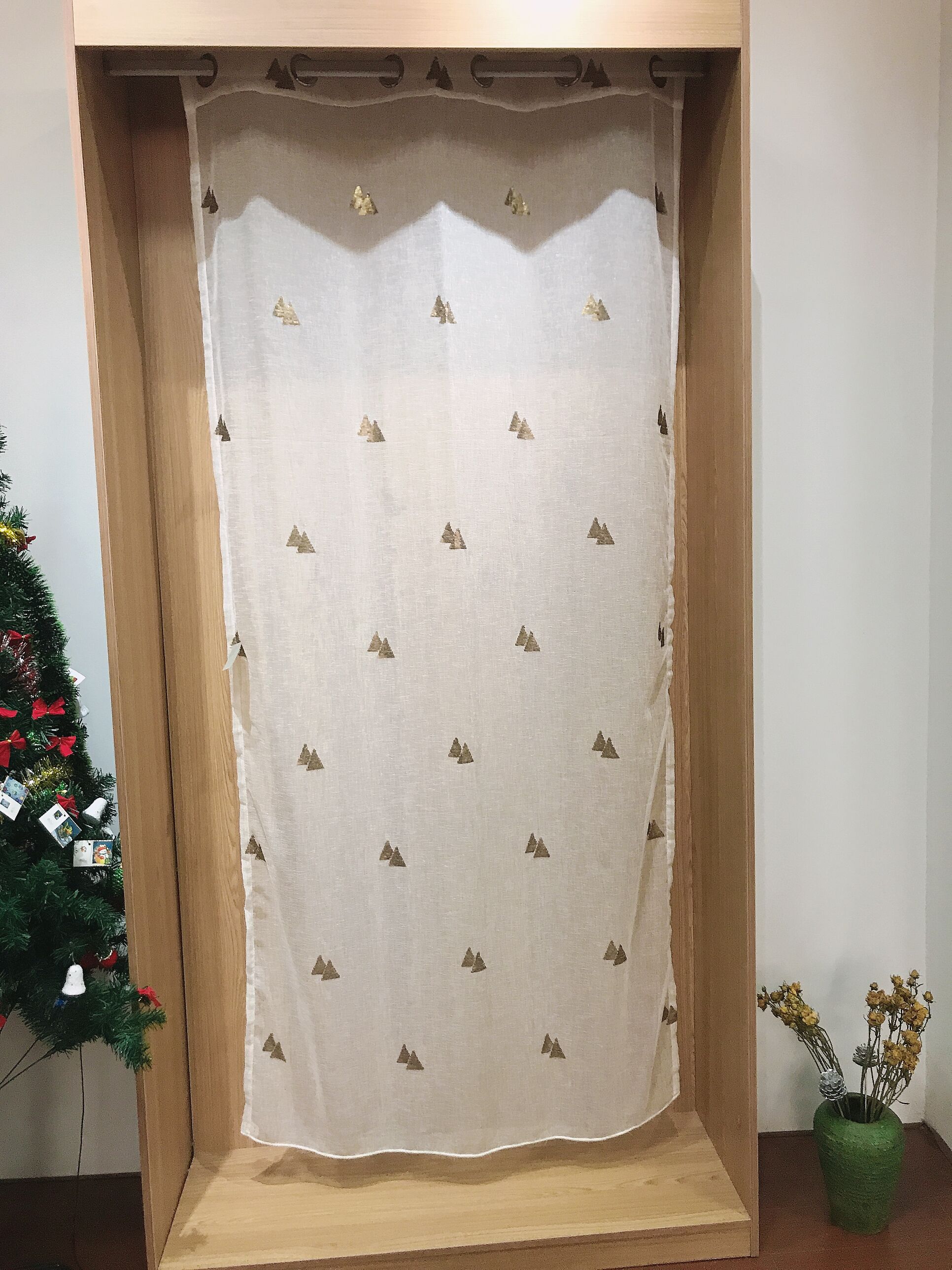curtain and curtain fabric
