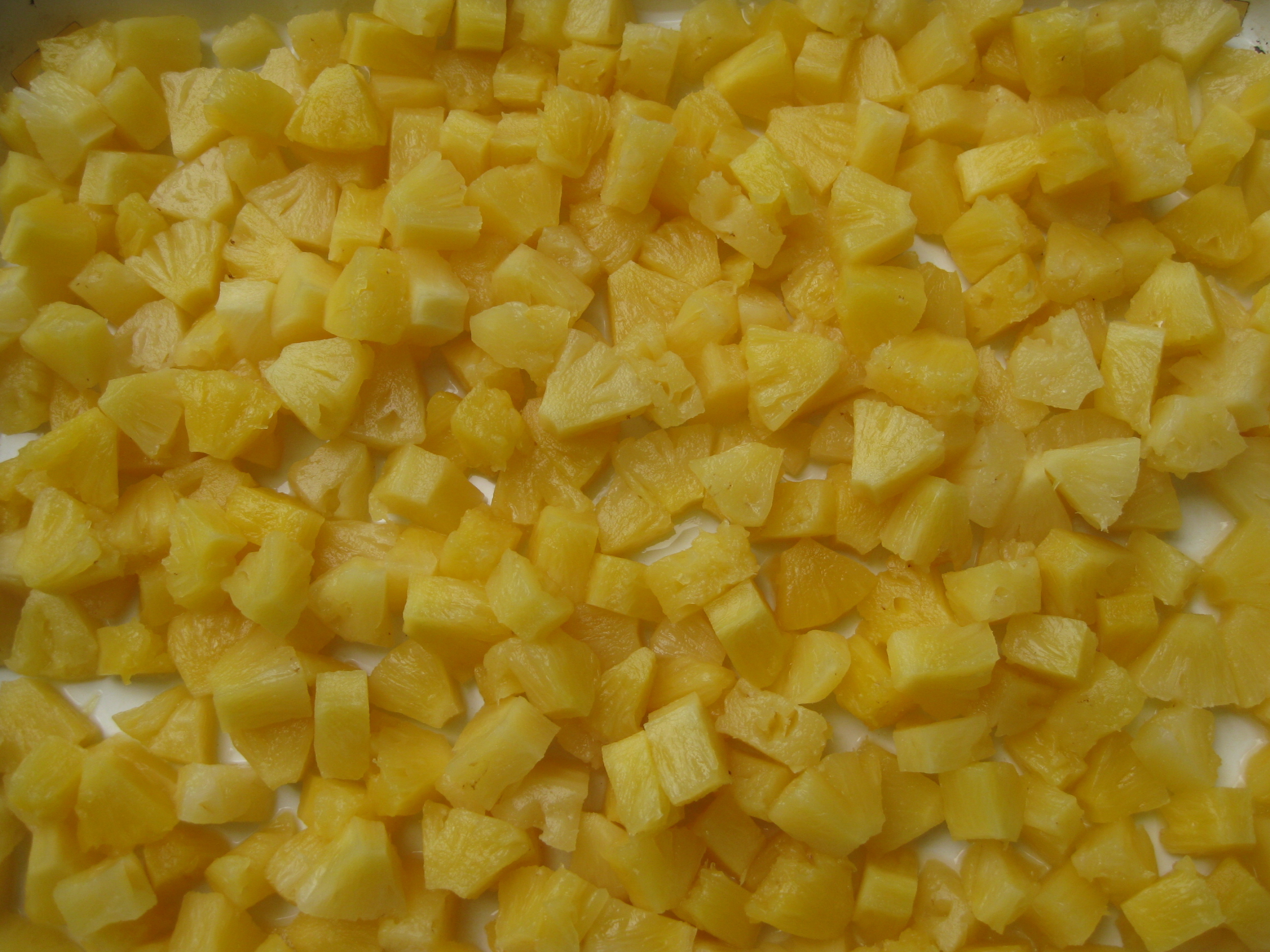 Canned pineapple