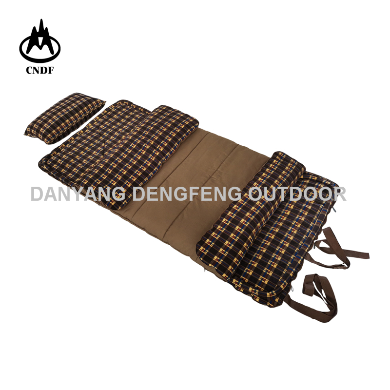 Middle east family hunting canvas sleeping bag with pillow-DFN007