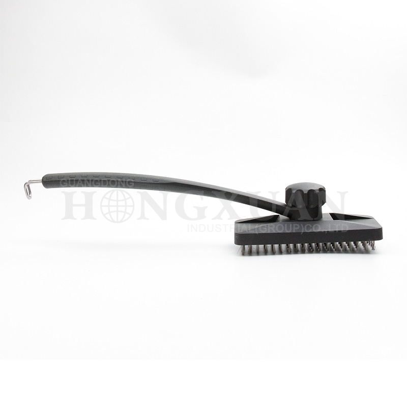 Cleaning brush