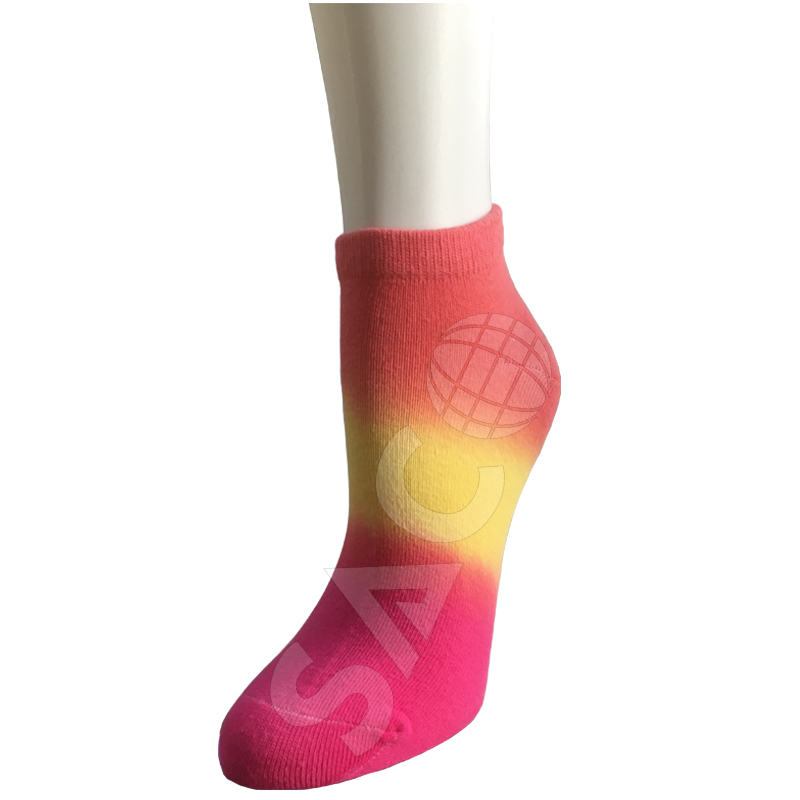Organic cotton women's dip dye ankle socks