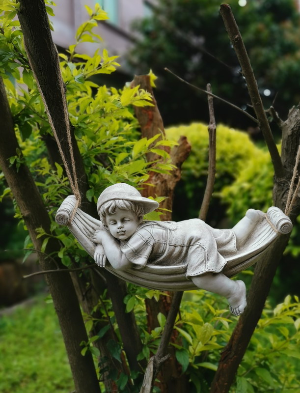 Garden kid
