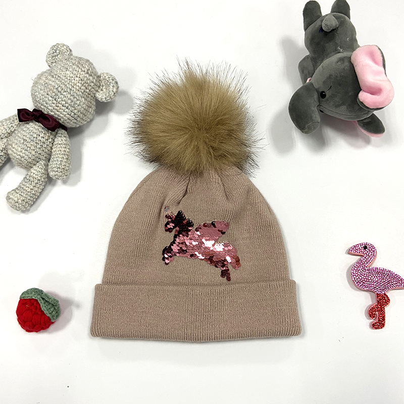 Girls Winter Warm Neanie Hat With Soft Warm Fur Pompom