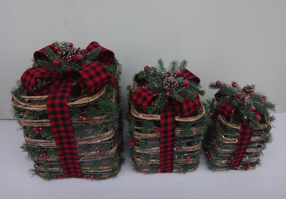 Rattan Gift Box