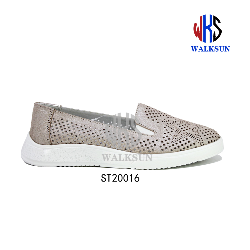 Moccasin shoes