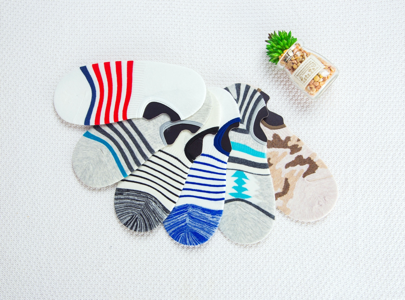 man sneaker socks