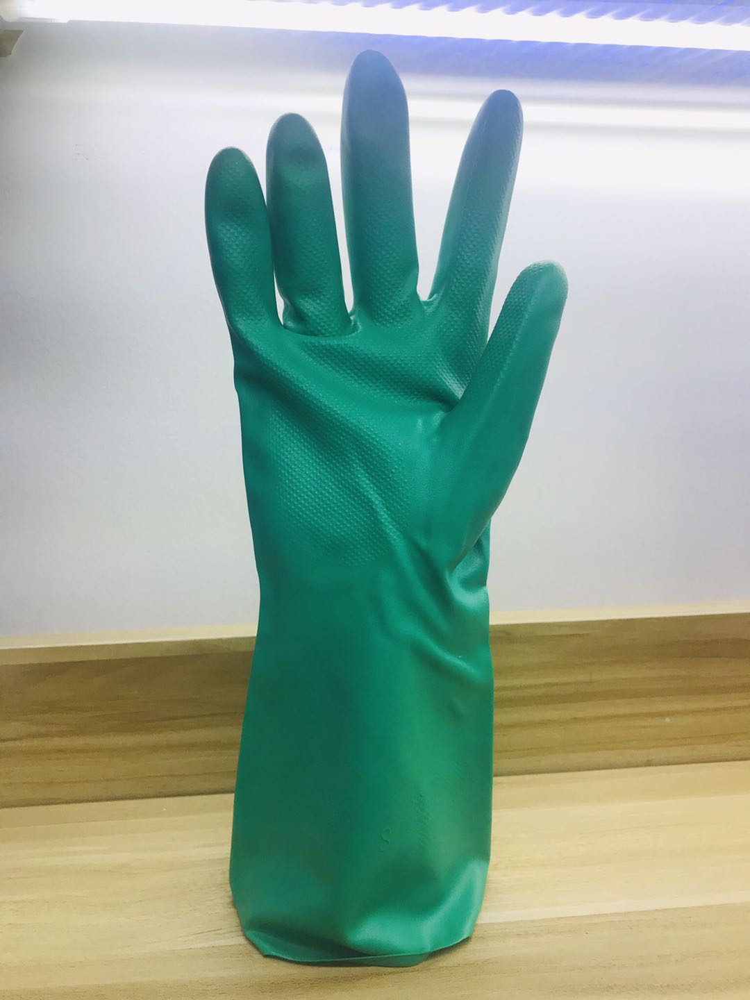 Industrial Nitrile flocklined/unlined glove