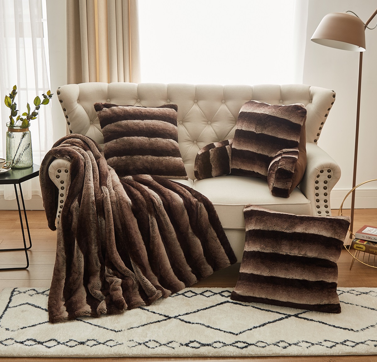 Tip print rabbit fur throw