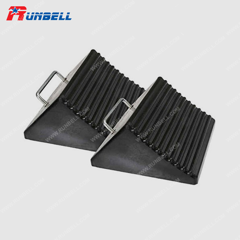Rubber Wheel Chock with Handle