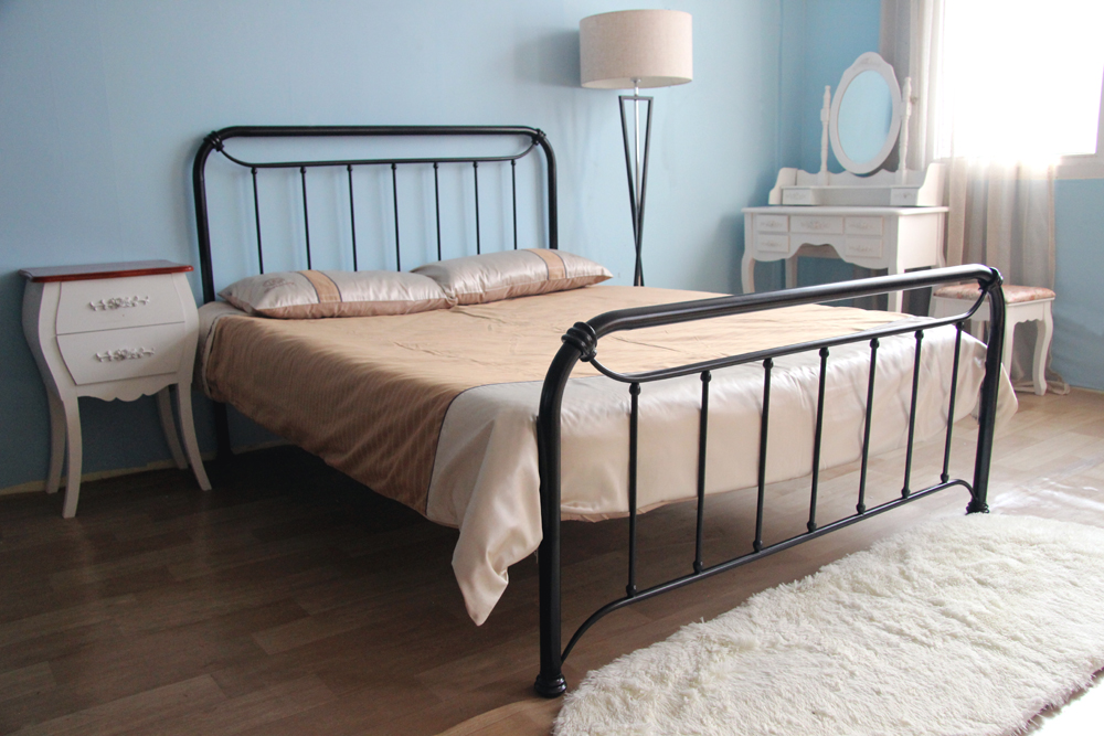 Metal Bed