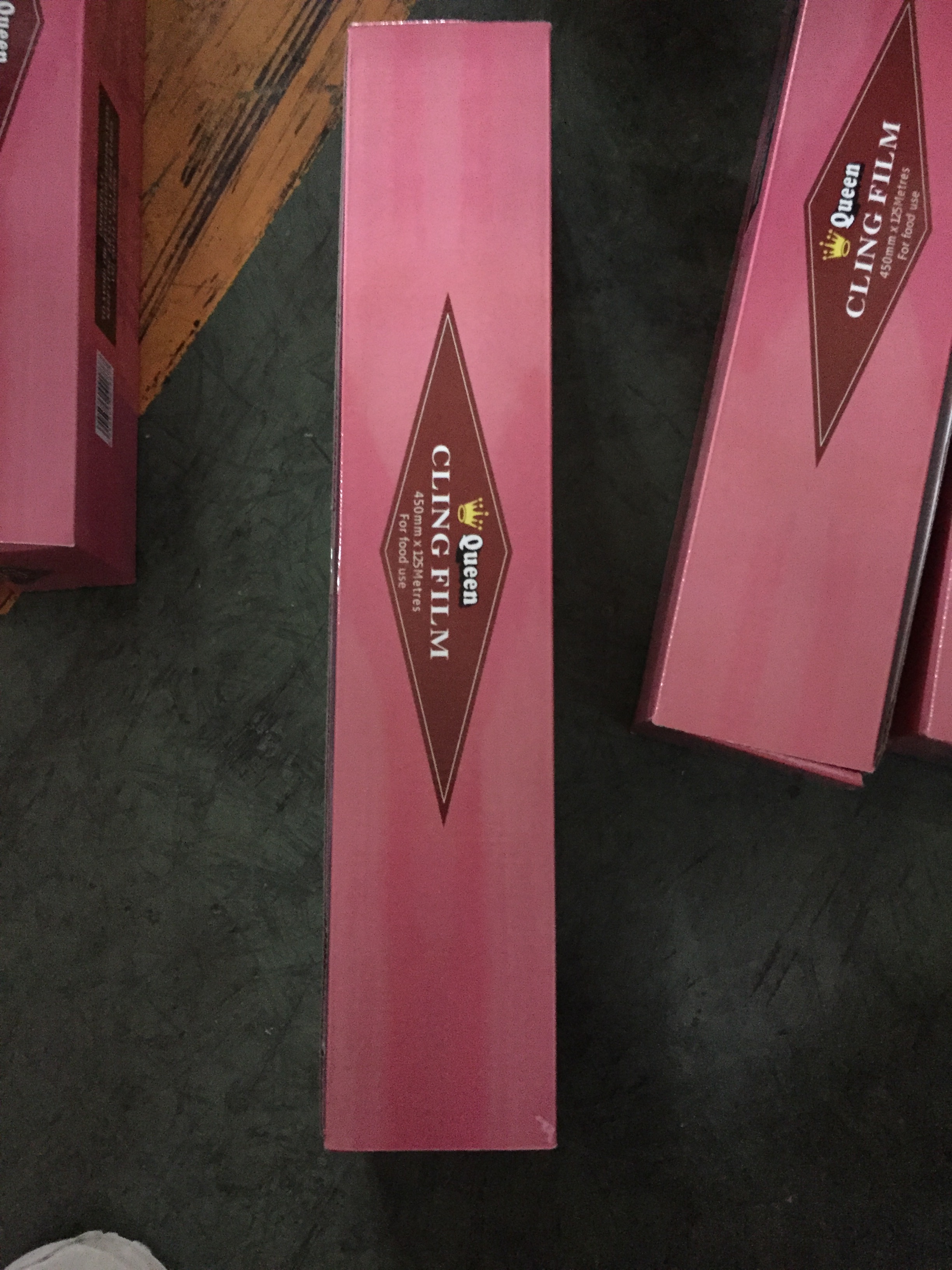 Queen PVC cling film food grade wrap stretch 10-15mic Jumbo roll OEM ODM wrap stretch film food fresh film