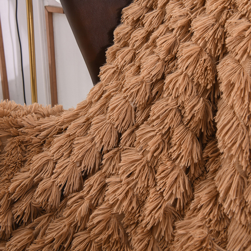 Long plush blanket with mink velour reverse