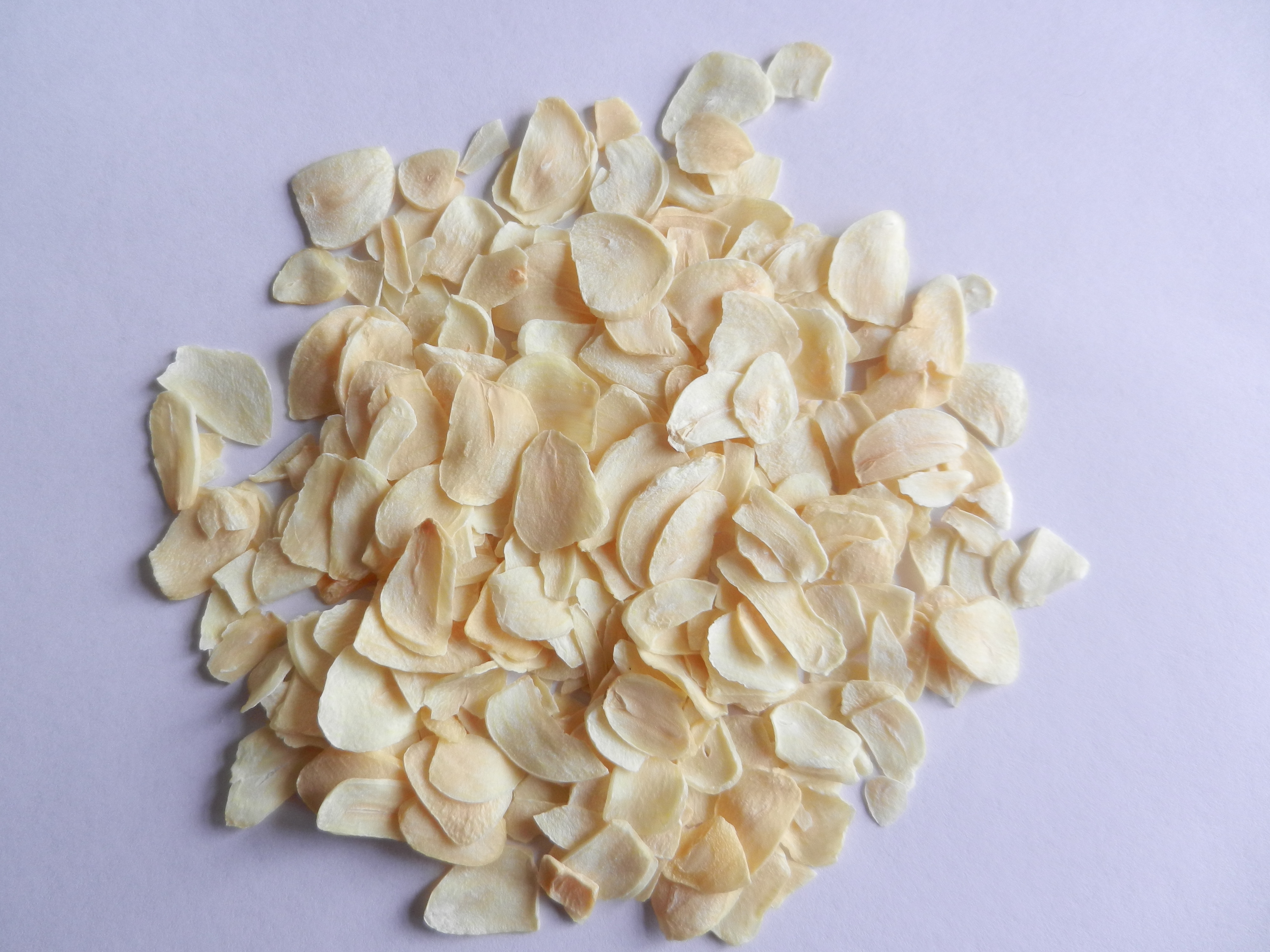 Dehydrated Garlic Flakes