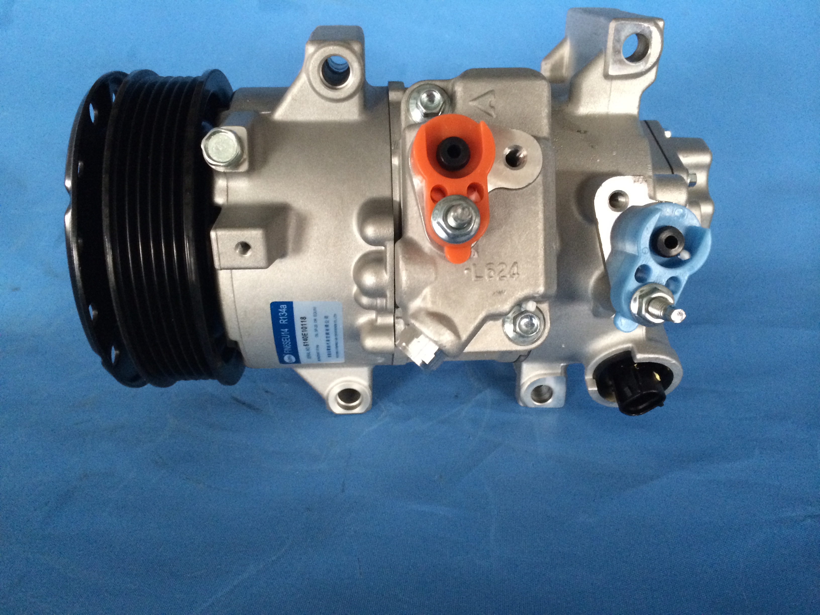 Auto air conditioning compressor