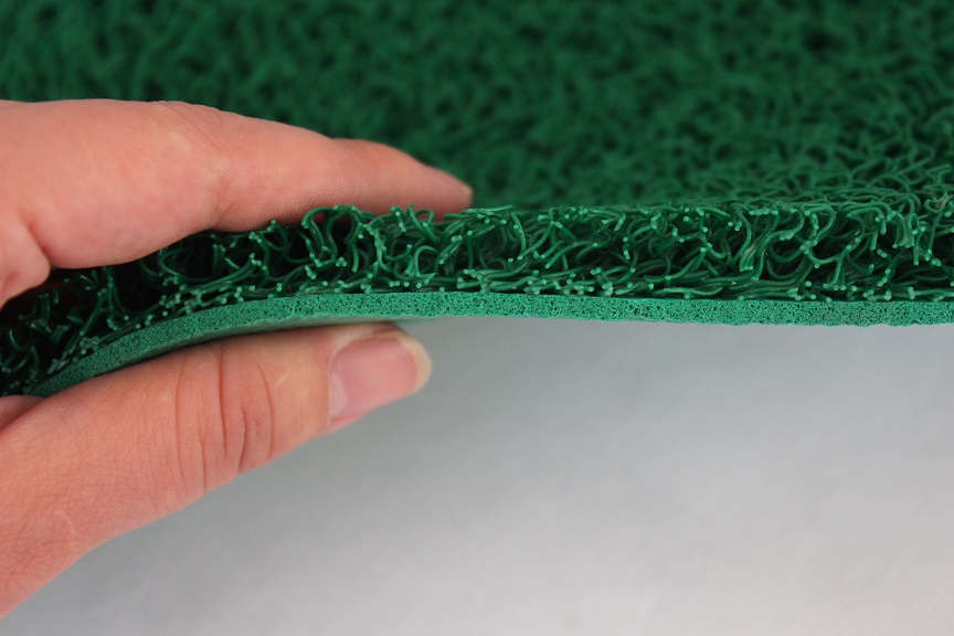 Vinyl cushion mat with foam backing