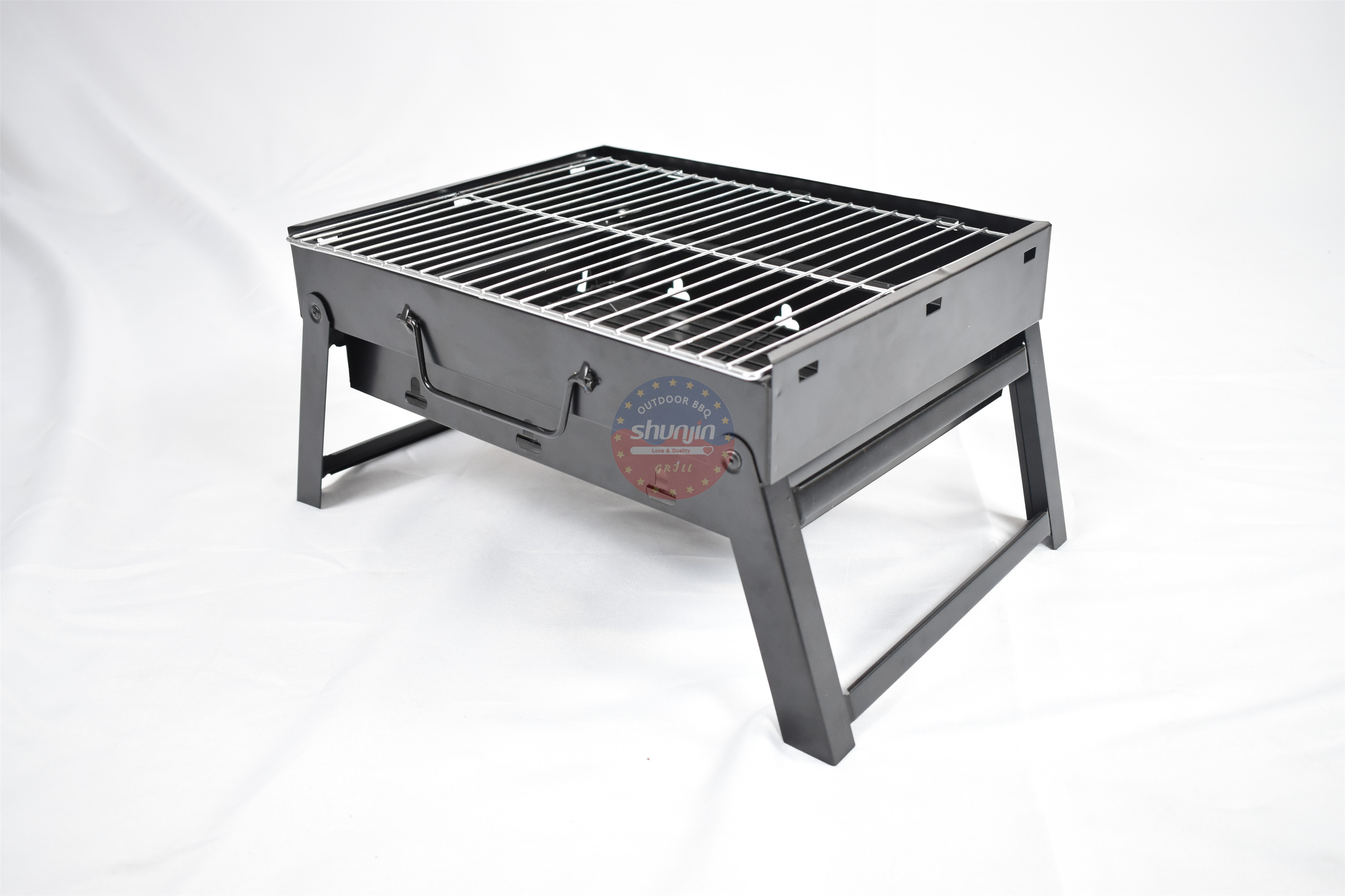 Charcoal BBQ grill