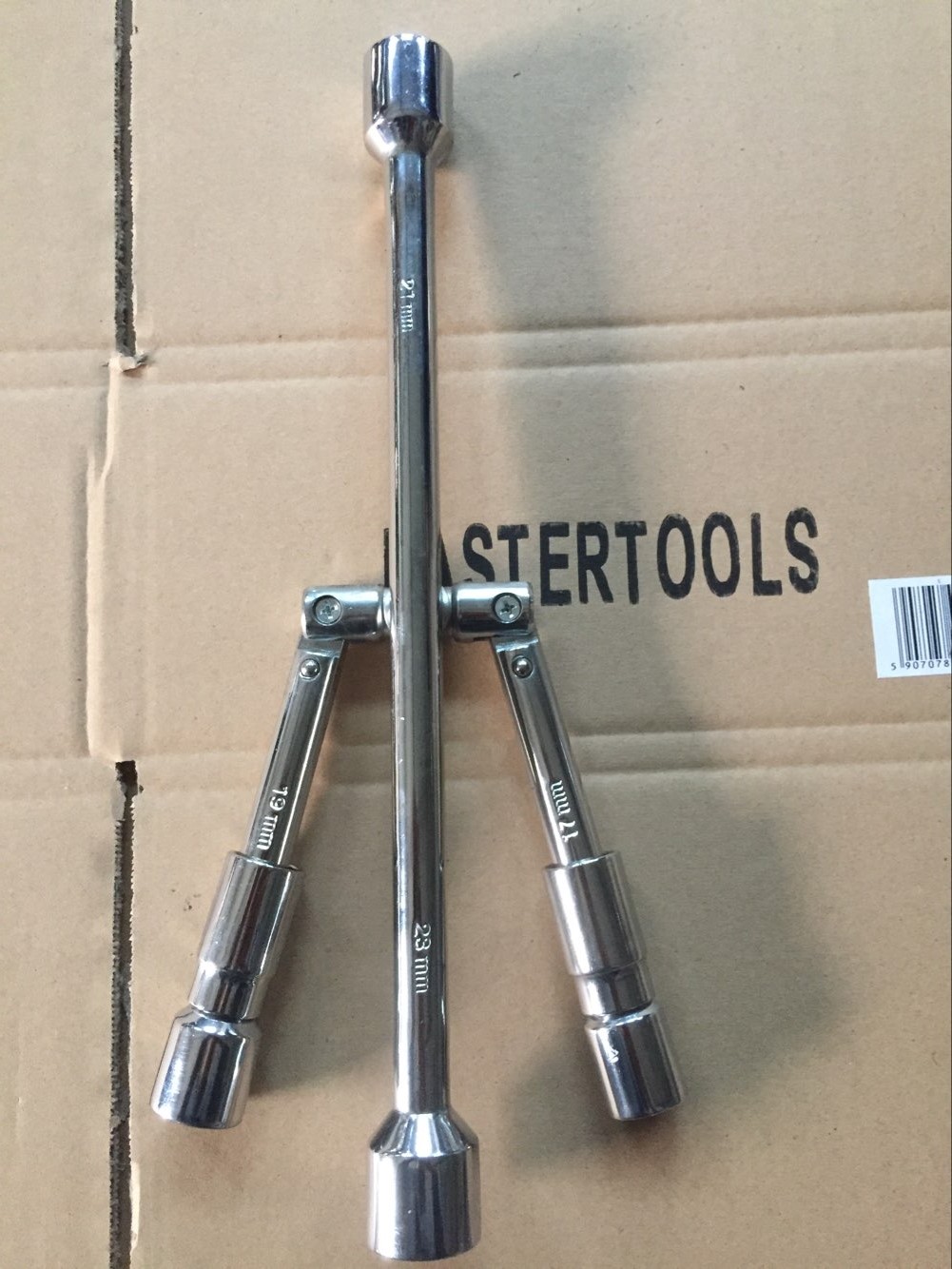 Fold cross wrench