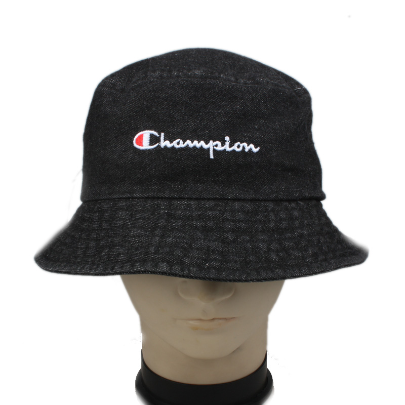 HAT18