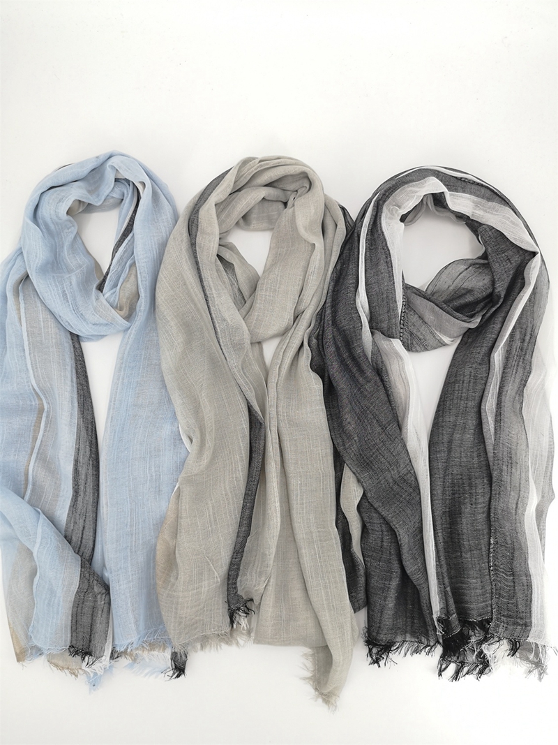 Man's woven scarf