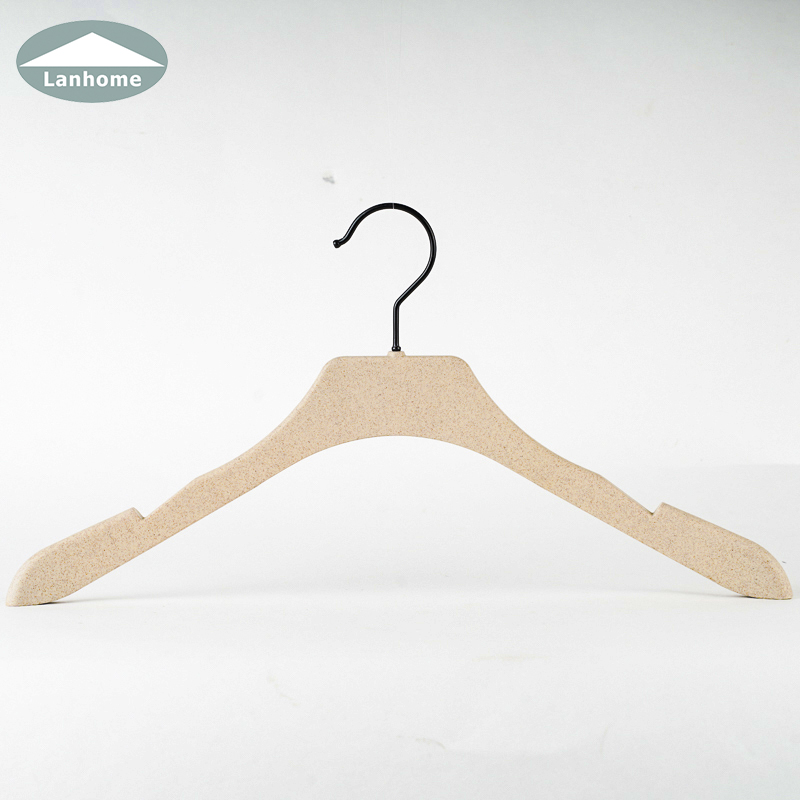 Lanhome anti slip plastic hanger with straw material for clothes