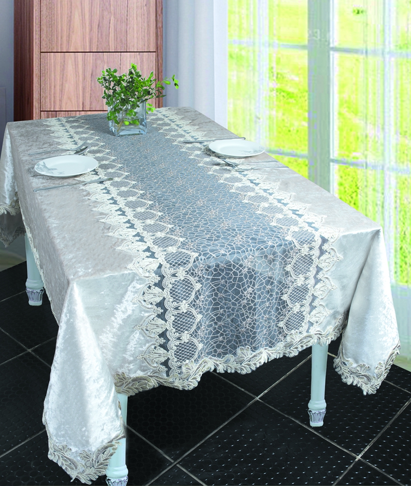 T-5606 Table Cloth With Lace