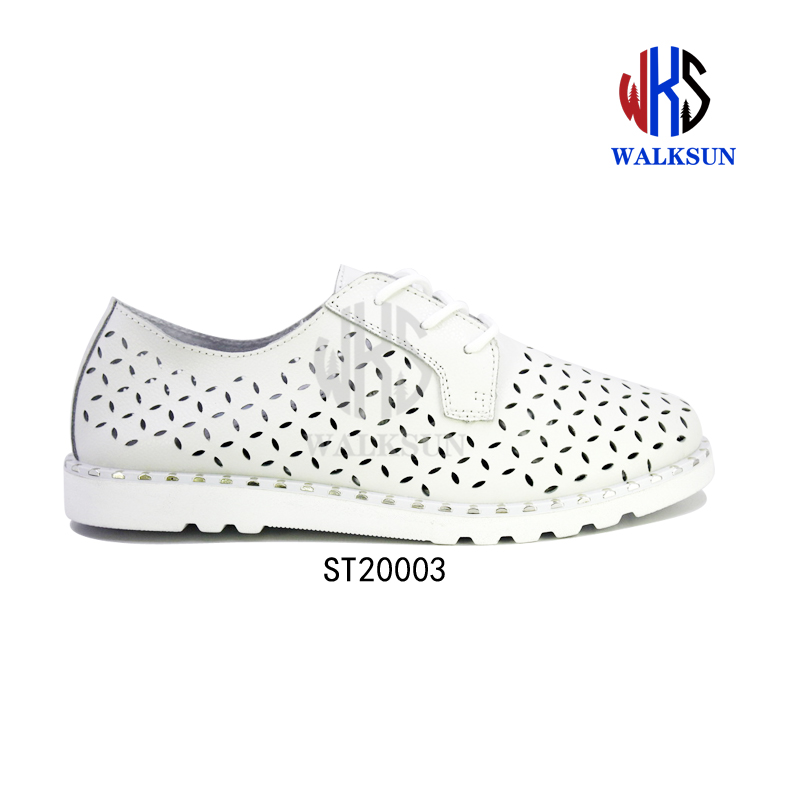 Moccasin shoes