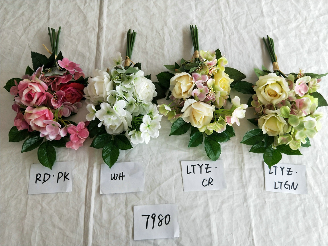 Artificial flowers