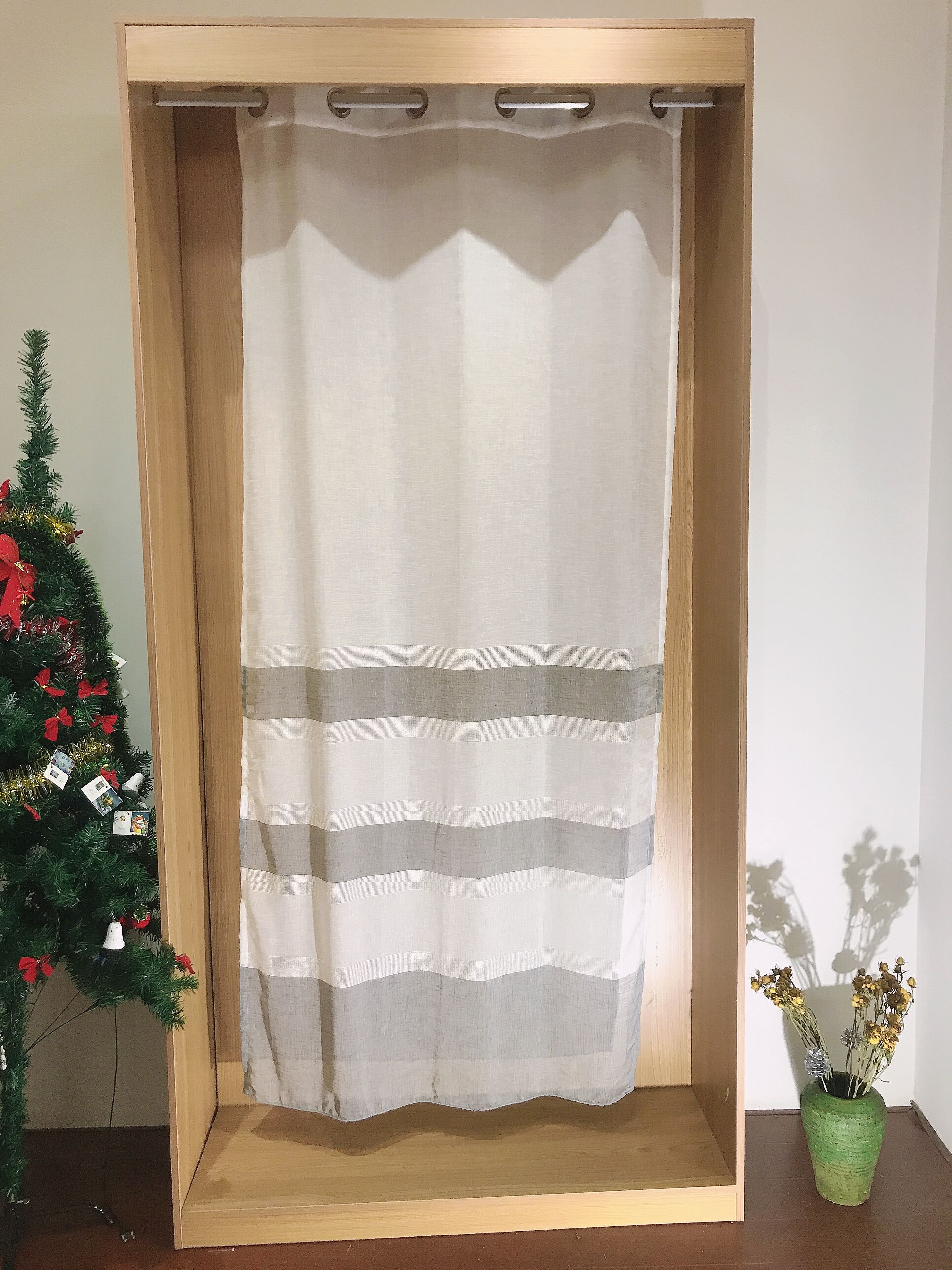 Curtain fabric