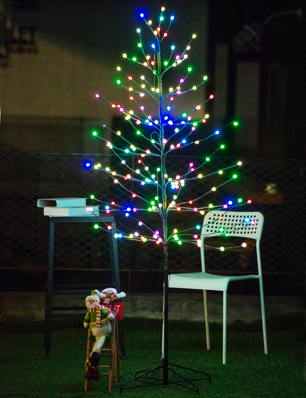 6ft208L LED Multi Color Frosted Ball Tree Light