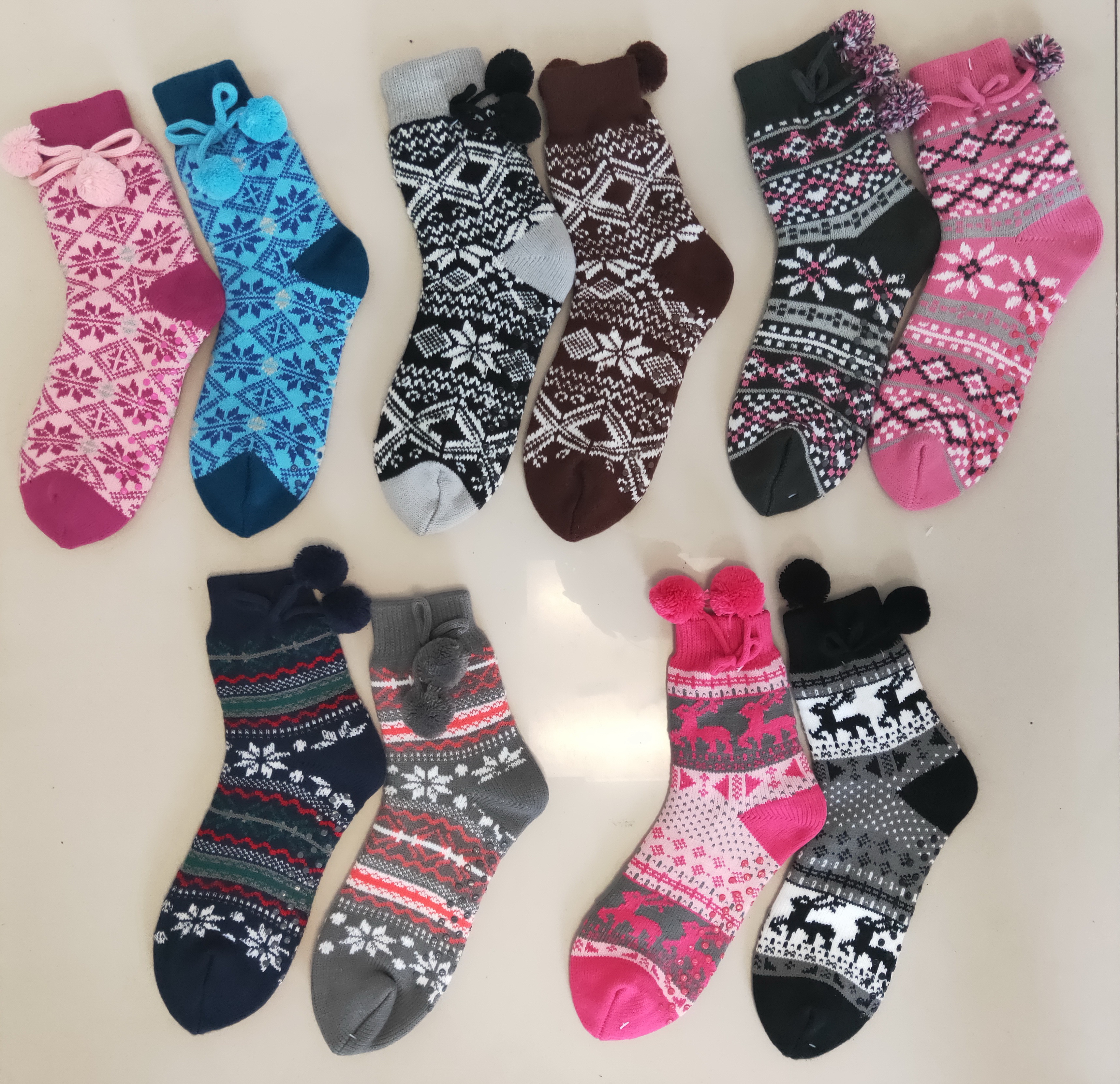 Womens knit slipper socks with grip bottoms+fun poms