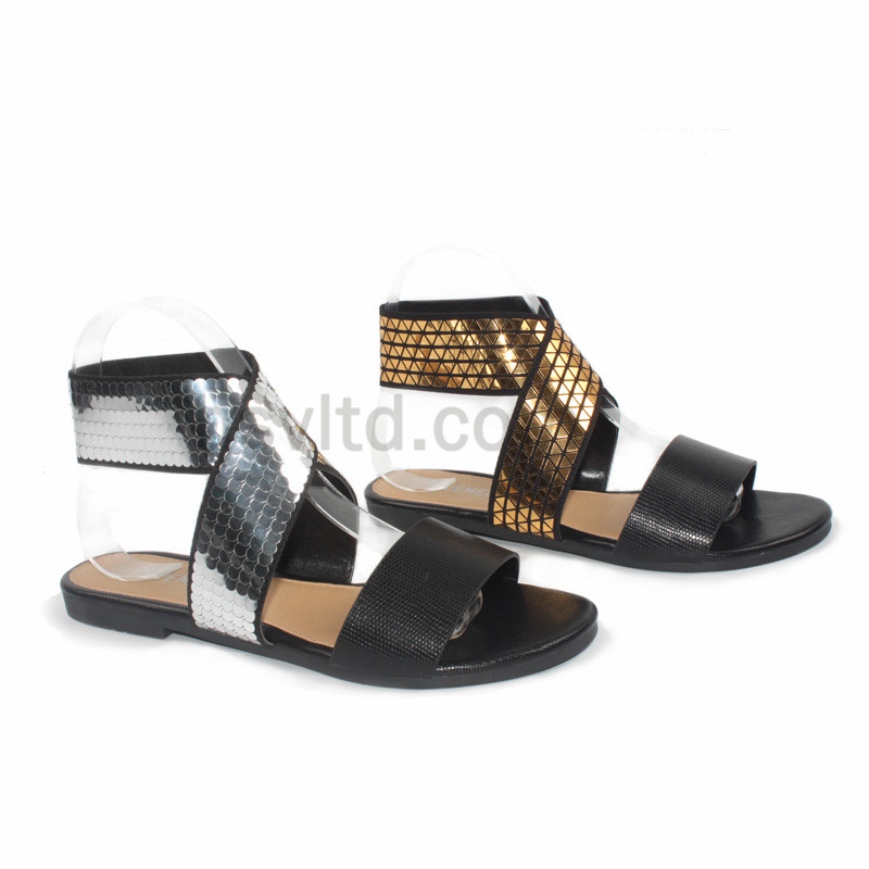 Flat sandals
