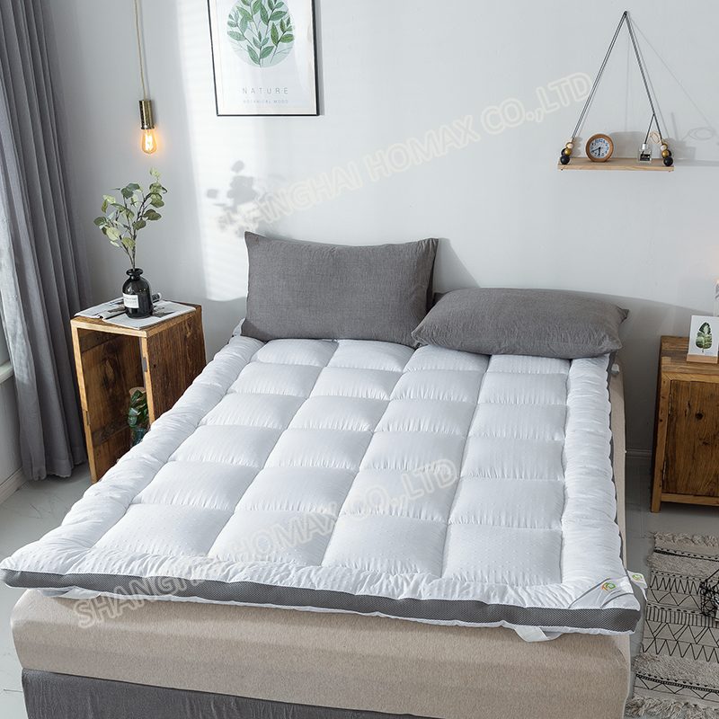 Custom Size 3D bubble embossed mattress topper with air layer