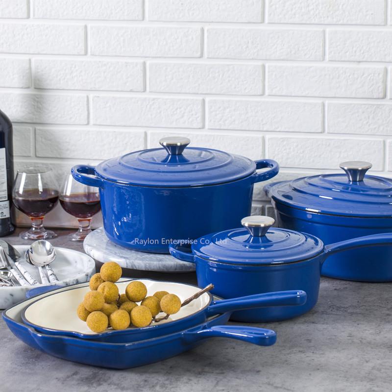 Enamel cast iron cookware set