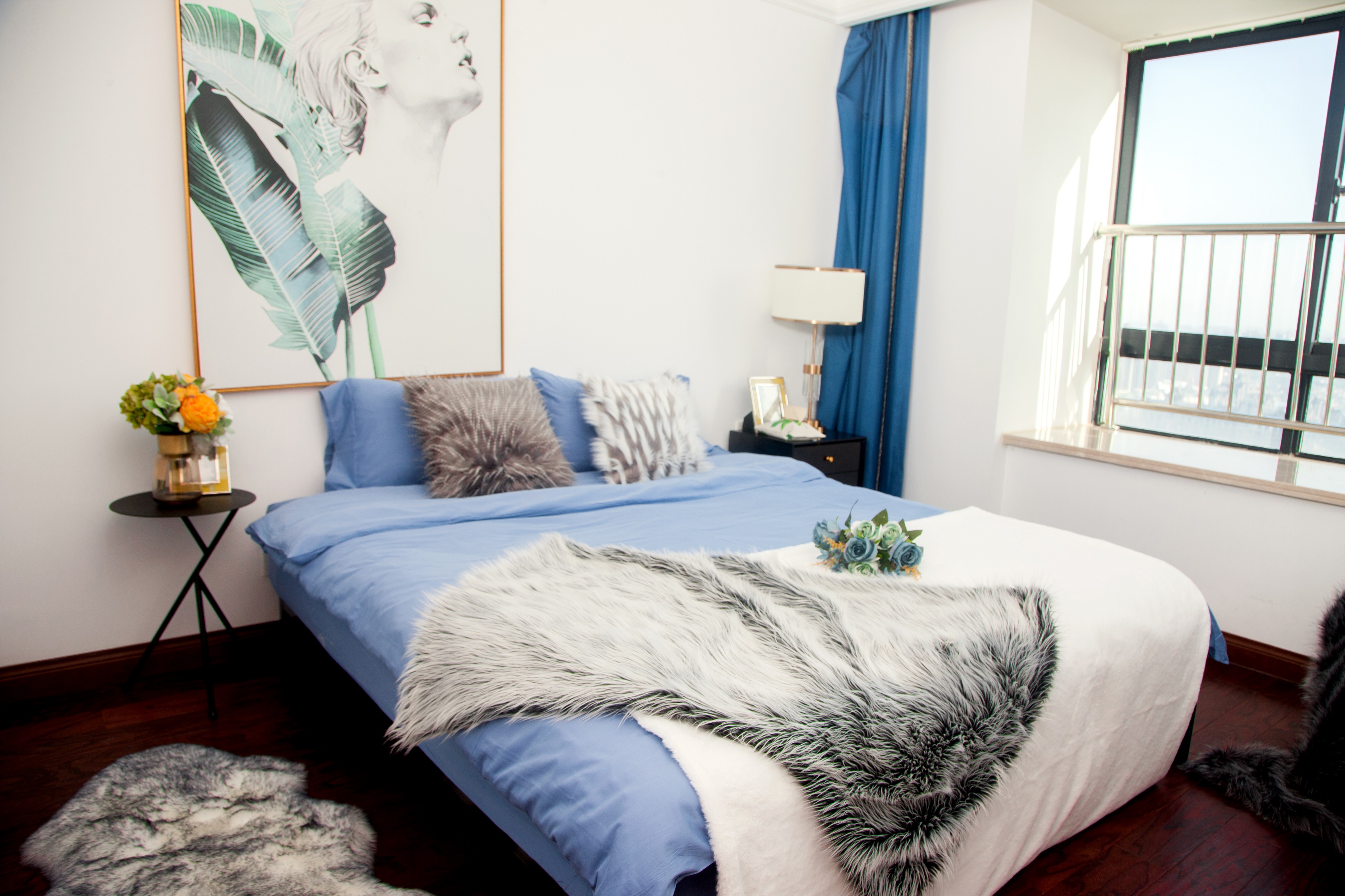 Fake fur throw/Decorative sofa cover