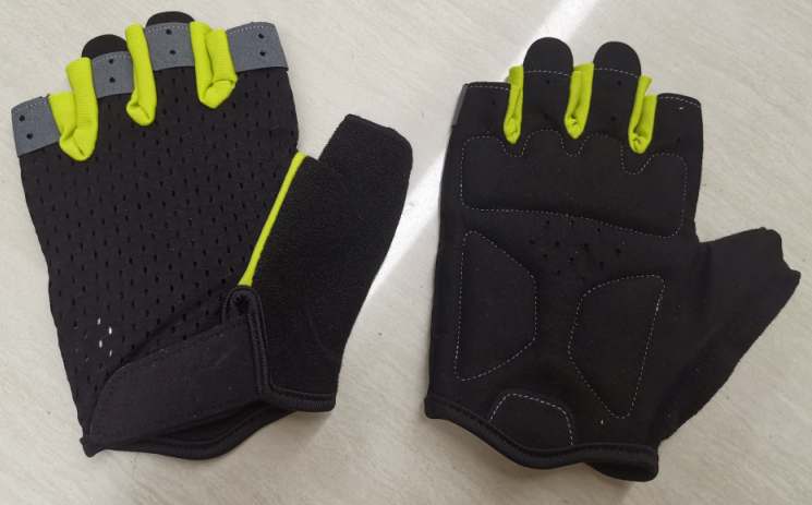 weightlifting gloves