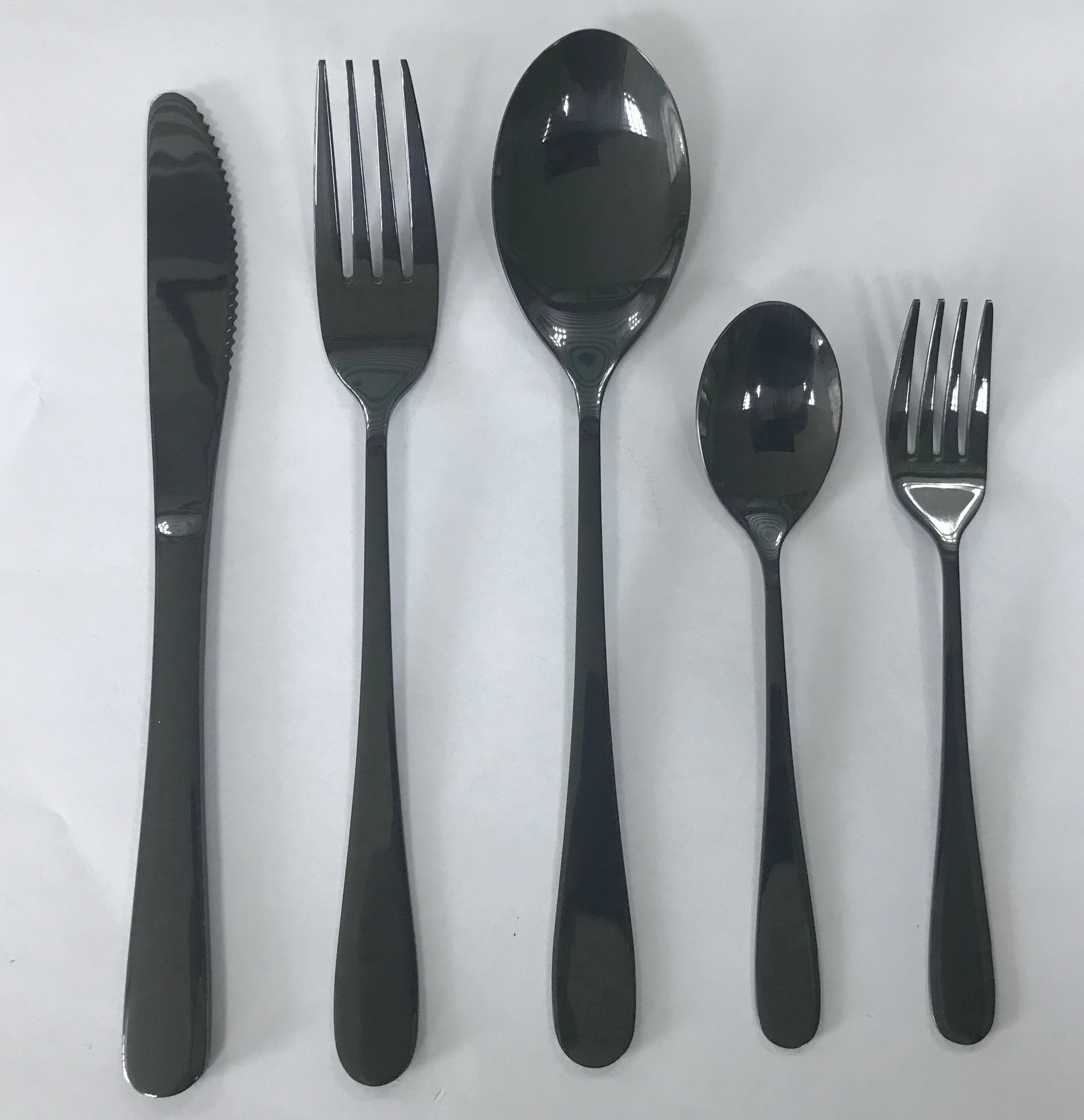 Stainless steel cutlery set