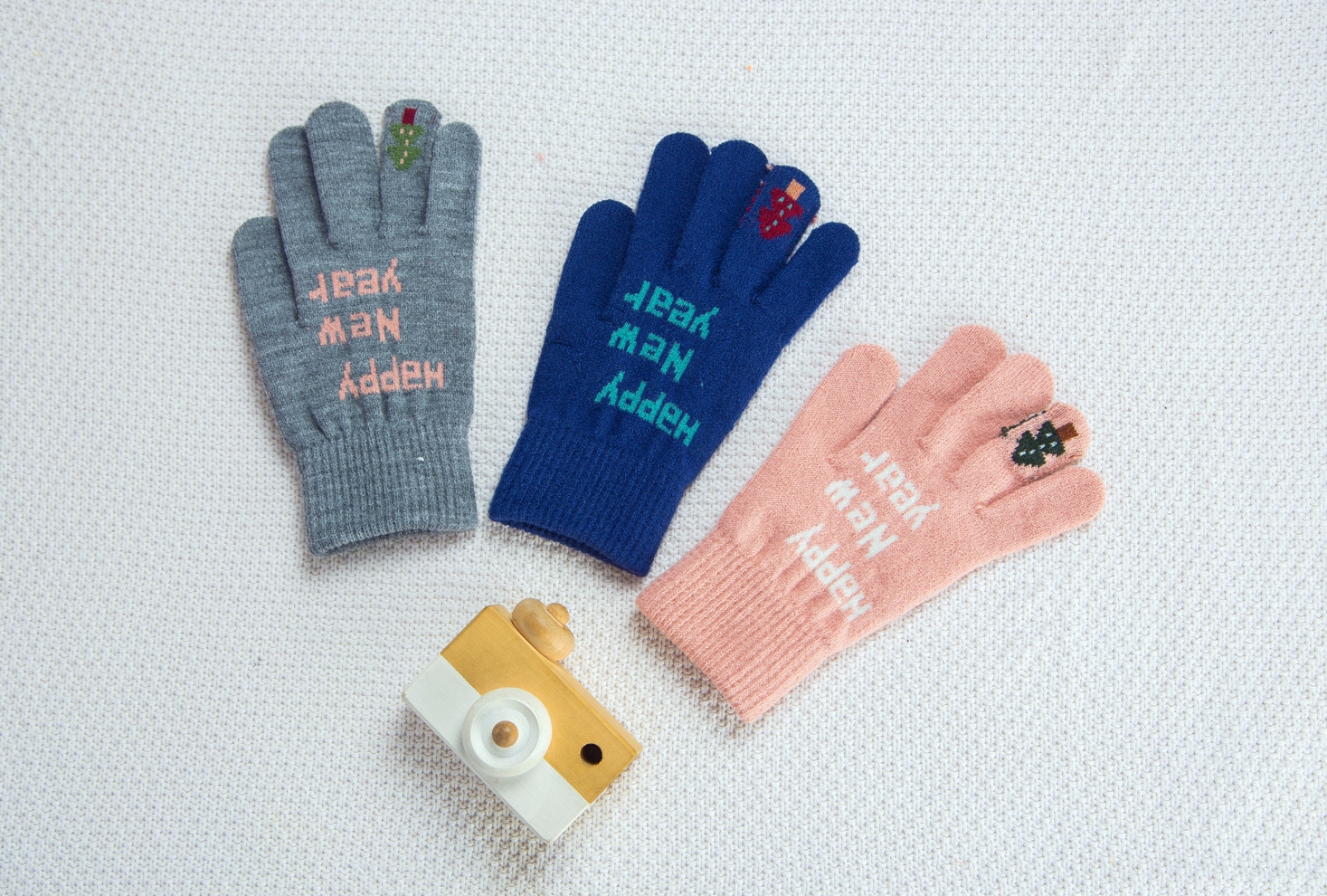 woman acrylic jacquard gloves