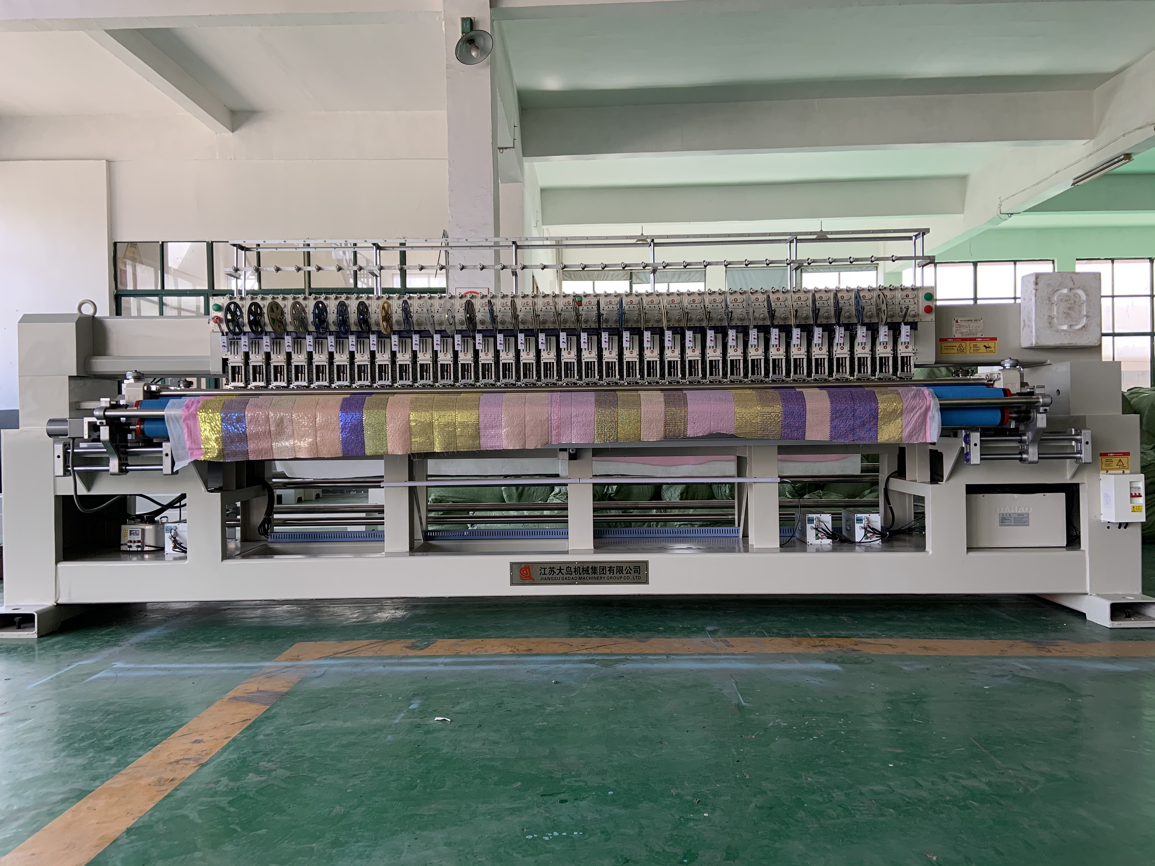 JIANGSU DADAO MACHINERY GROUP CO.,LTD. – molde de inyección 1
