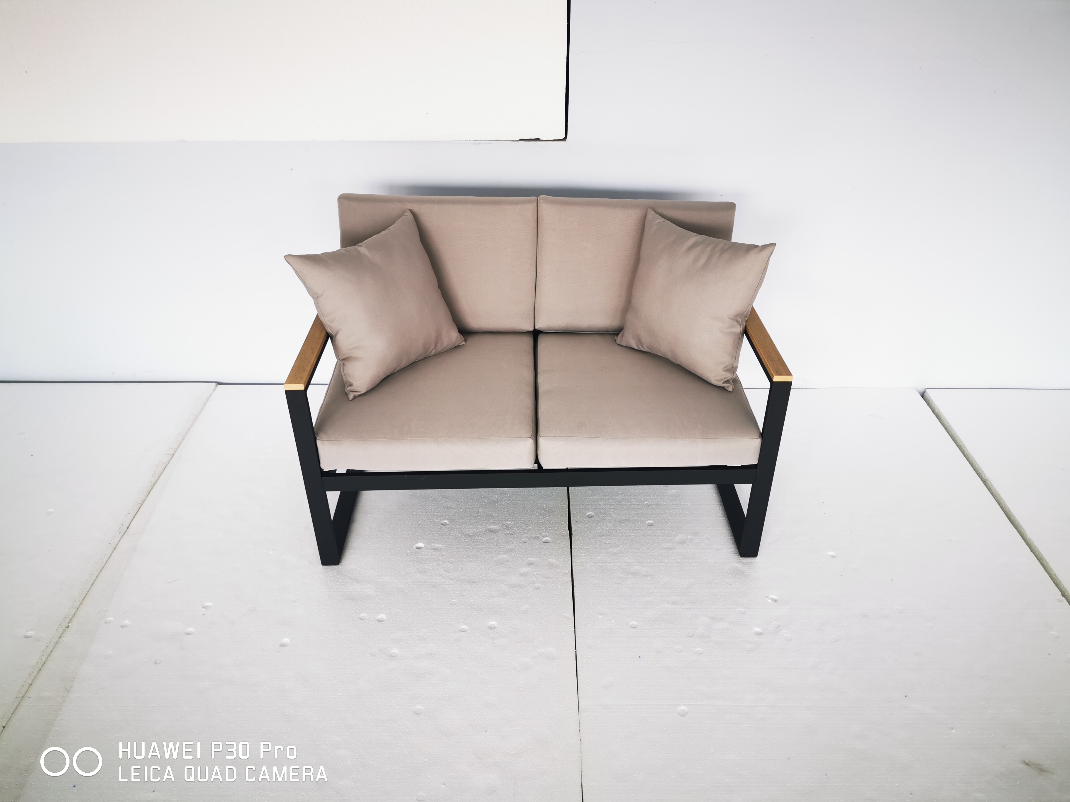 Aluminum extrusion furniture