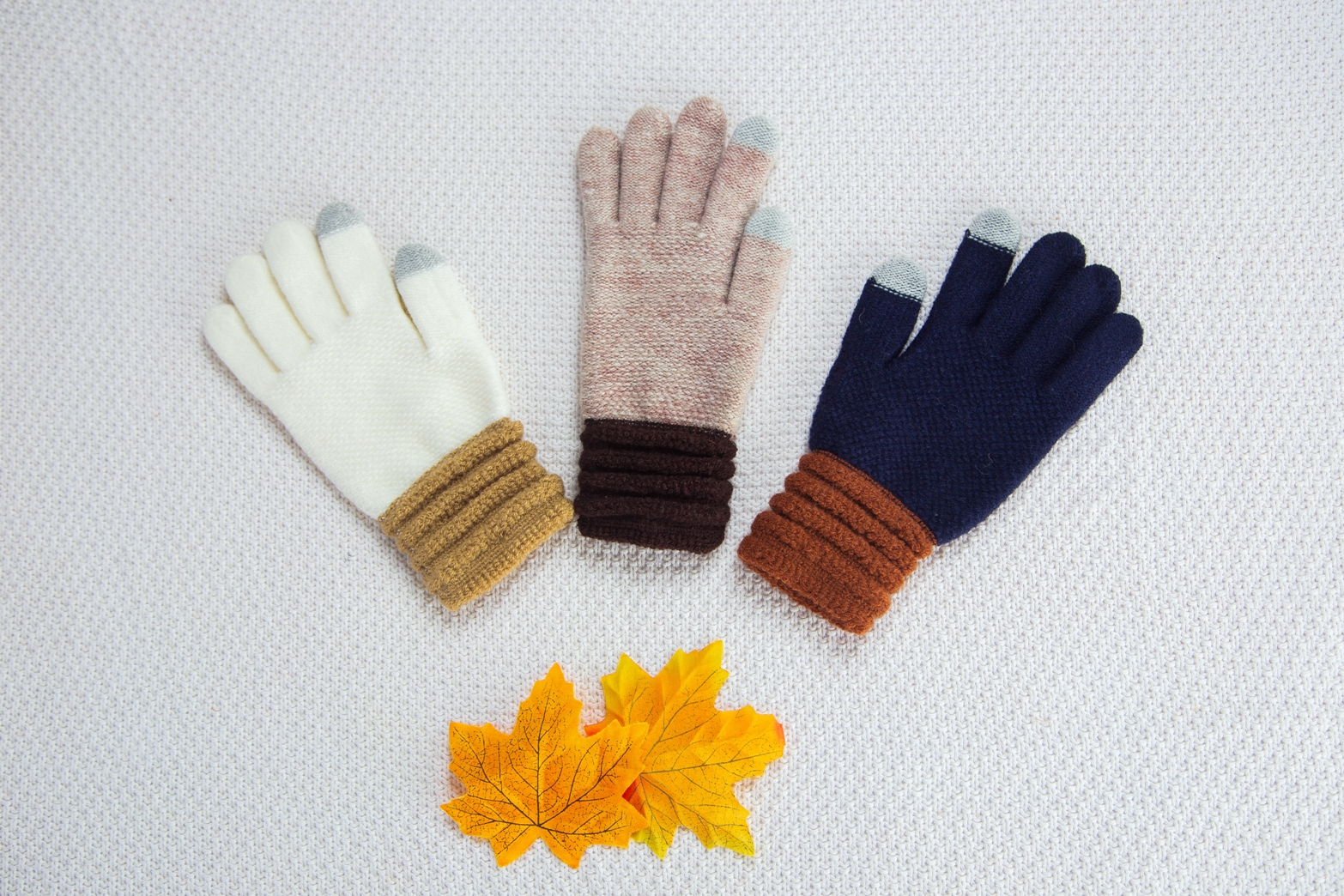 woman acrylic gloves