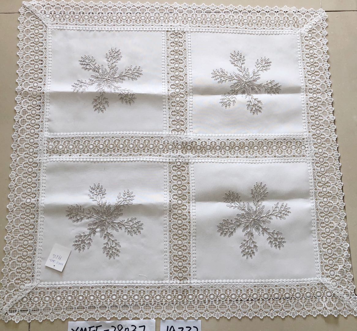 Table cloth with lace & rope