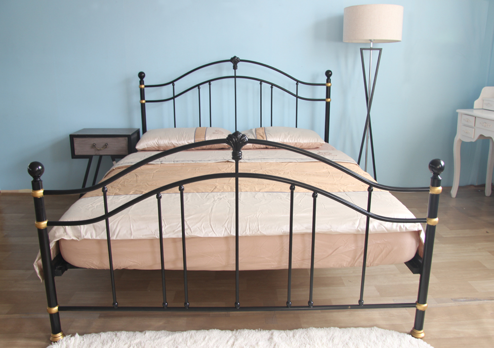 Metal Bed