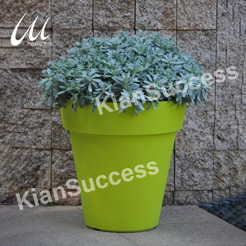 Colorful pots