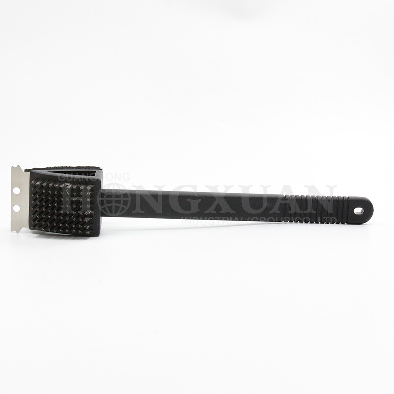 Cleaning brush
