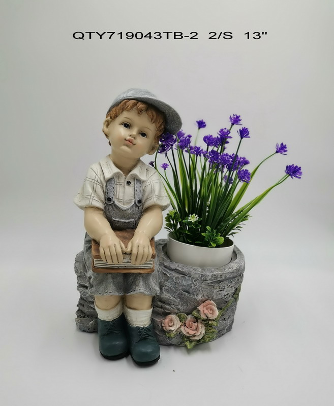 Garden kids with flower pot