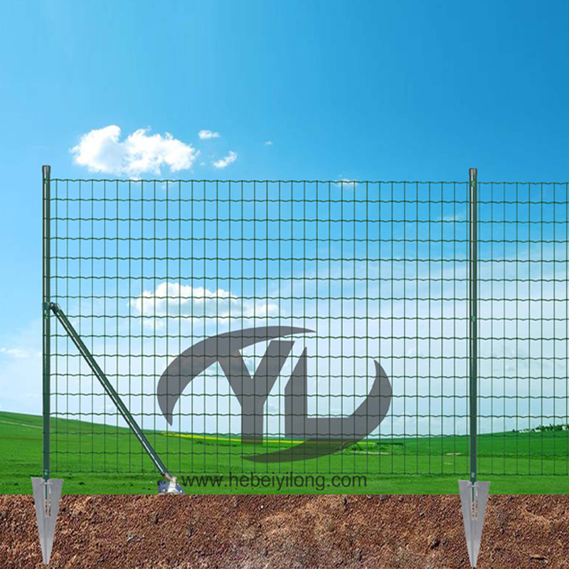 Euro Fence Set Round Post Set With Spike