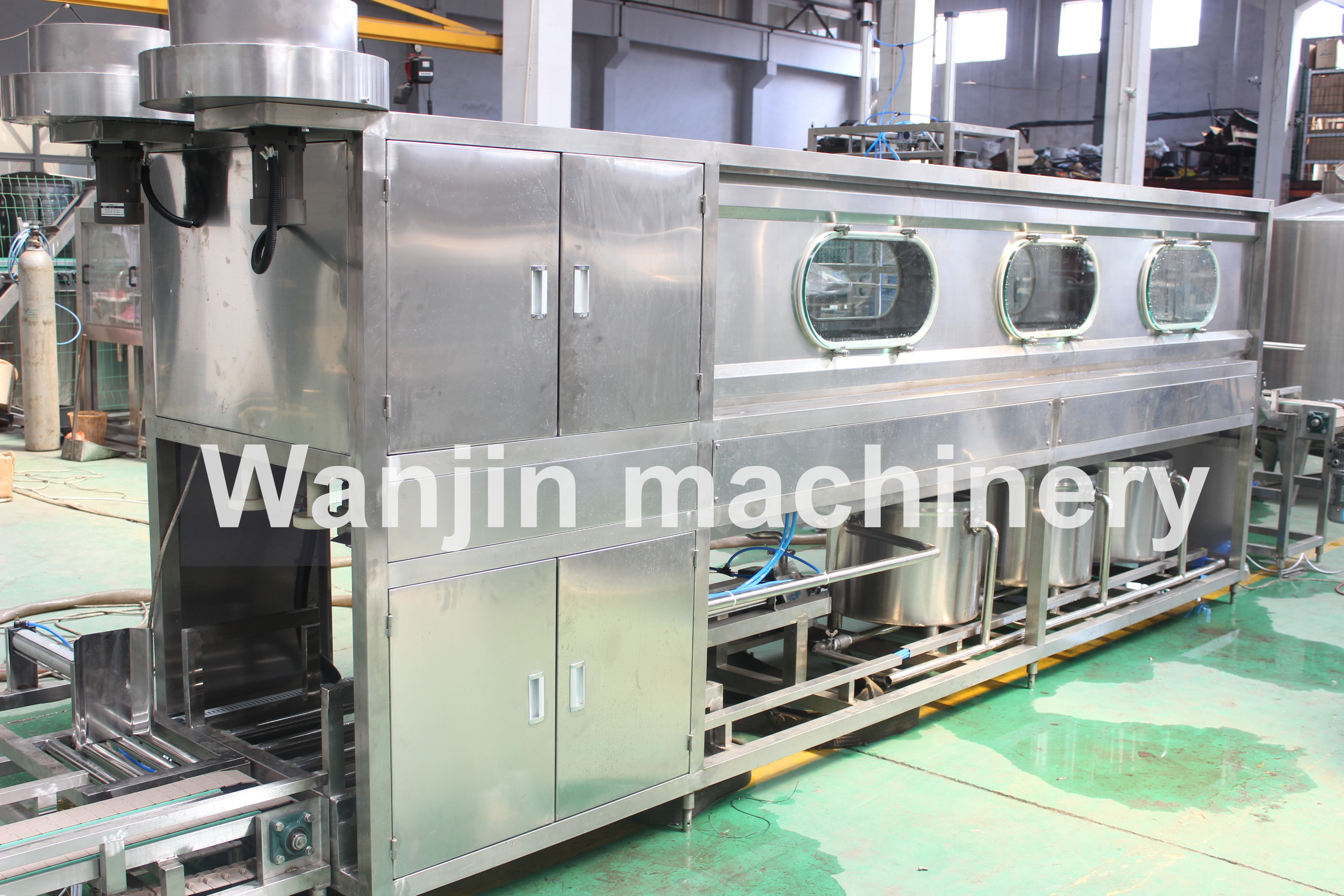 ZhangJiaGang City WanJin Machinery Co.,Ltd – molde de inyección 1