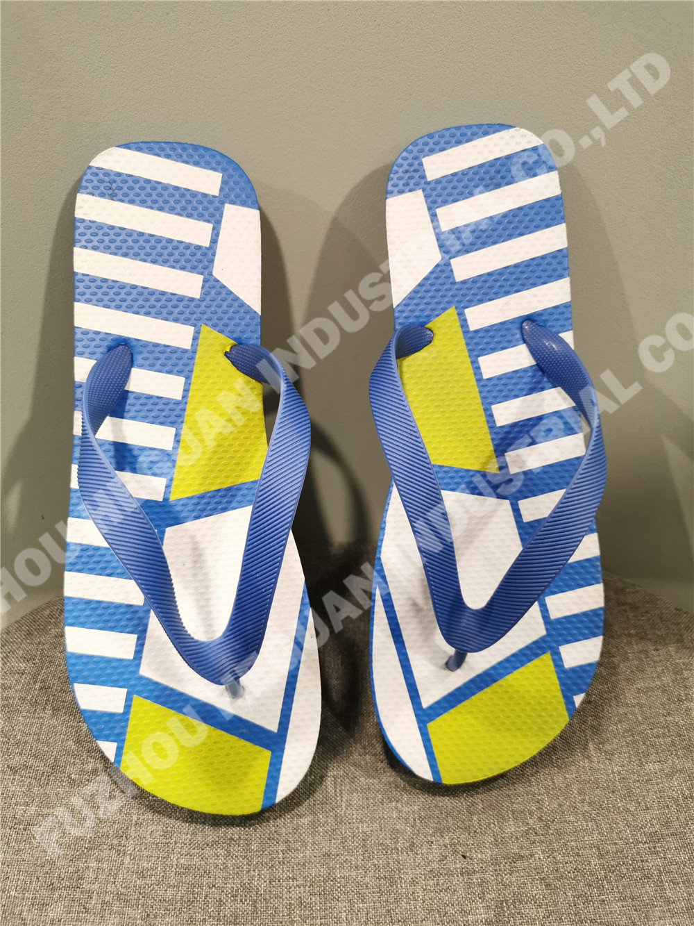PE men flip flops