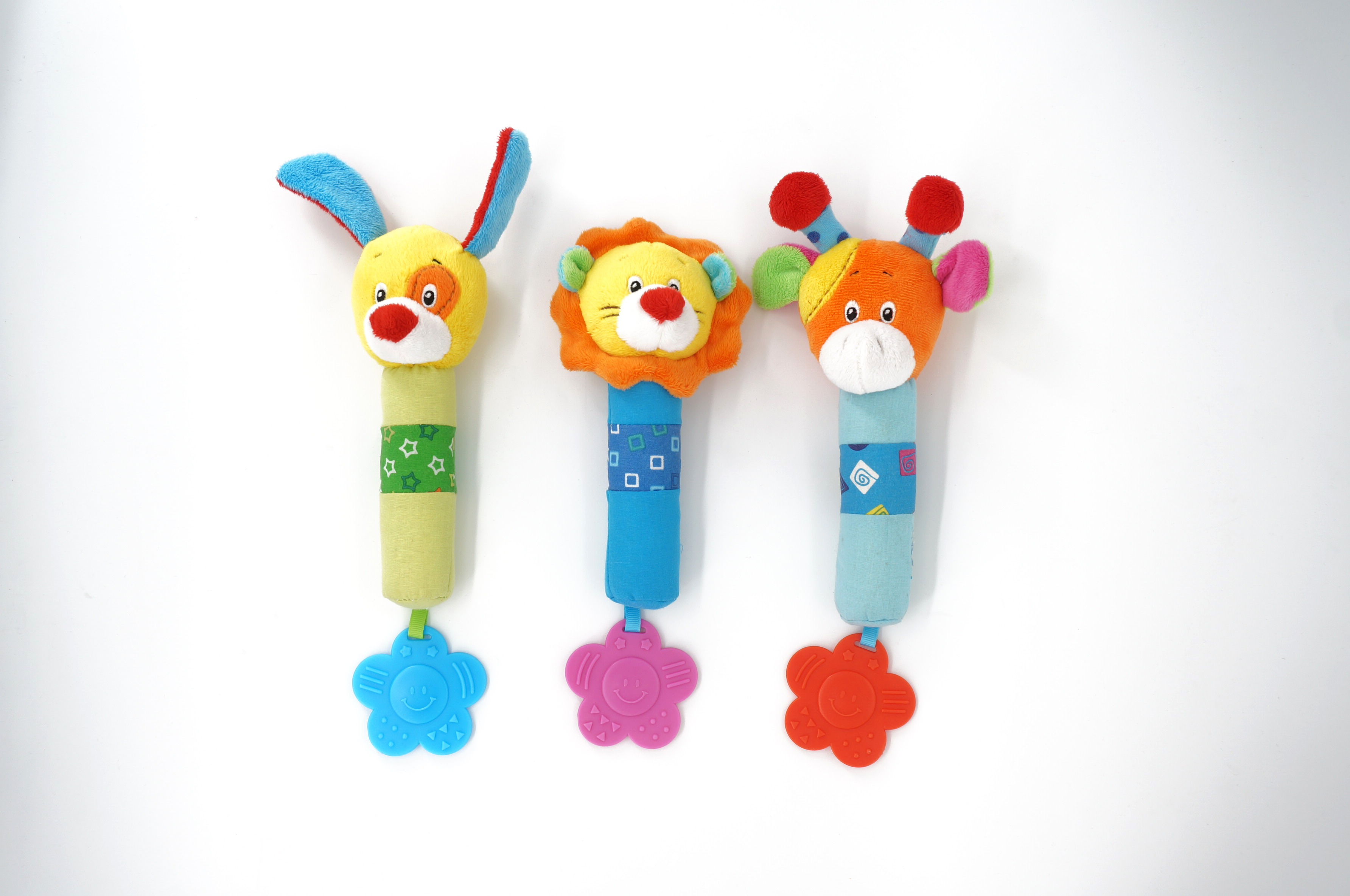Squeaker rattle with teether